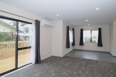 Photo of property in 4 Fruitvale Road, New Lynn, Auckland, 0600