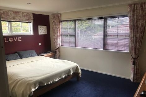 Photo of property in 12 Burnham Street, Seatoun, Wellington, 6022