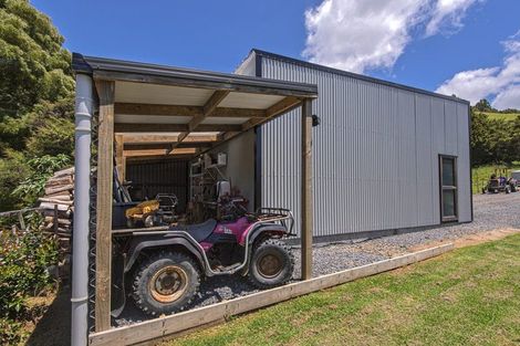 Photo of property in 241a Hailes Road, Whananaki, 0181