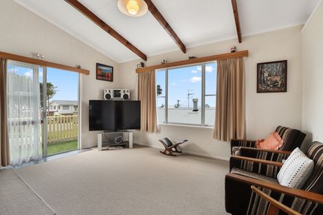 Photo of property in 27 Ocean View Road, Waihi Beach, 3611