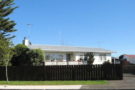 Photo of property in 9 Eastburn Street, Papakura, 2110
