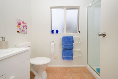 Photo of property in 16 Carillon Place, Massey, Auckland, 0614