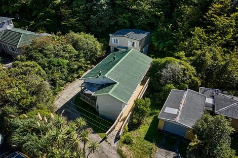 Photo of property in 34a Lyndhurst Road, Tawa, Wellington, 5028
