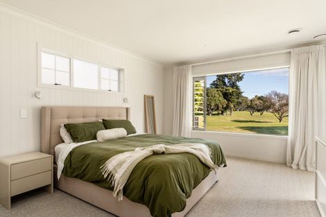 Photo of property in 194 Oceanbeach Road, Mount Maunganui, 3116