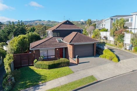 Photo of property in 12 Longmont Terrace, Churton Park, Wellington, 6037