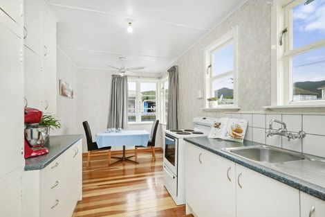 Photo of property in 357 Cambridge Terrace, Naenae, Lower Hutt, 5011