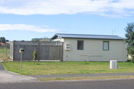 Photo of property in 112 Park Avenue, Whangamata, 3620