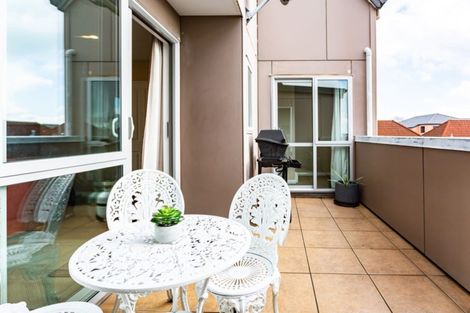 Photo of property in 8c Broadbent Street, Riccarton, Christchurch, 8041