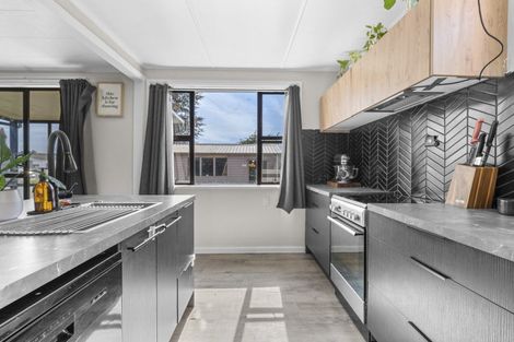 Photo of property in 21 Strange Street, Waitara, 4320