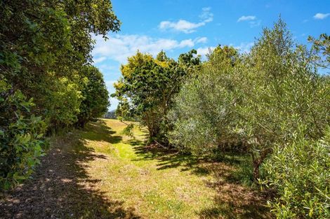 Photo of property in 2850 South Head Road, South Head, Helensville, 0874