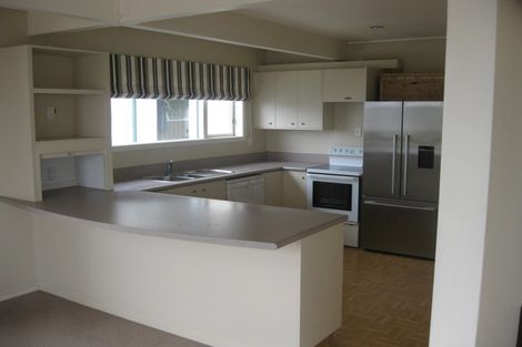 Photo of property in 15 Nagpur Terrace, Broadmeadows, Wellington, 6035