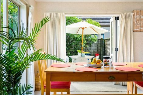 Photo of property in 15 Huntaway Lane, Te Atatu Peninsula, Auckland, 0610