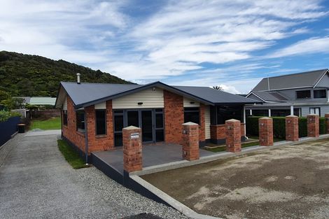 Photo of property in 189 Main South Road, Karoro, Greymouth, 7805