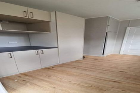 Photo of property in 106 Moorefield Road, Johnsonville, Wellington, 6037