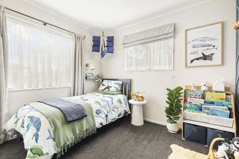 Photo of property in 22 Bowes Crescent, Strathmore Park, Wellington, 6022