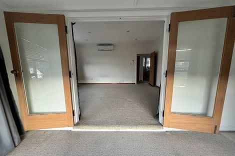 Photo of property in 24 York Avenue, Heretaunga, Upper Hutt, 5018