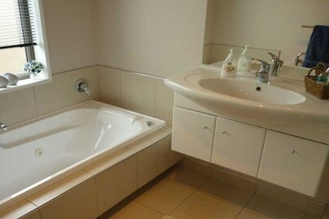 Photo of property in 25 Sovereign Gardens, Halswell, Christchurch, 8025