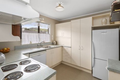 Photo of property in 26 Beauchamp Street, Tawa, Wellington, 5028