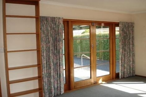 Photo of property in 32 Flower Street, Bryndwr, Christchurch, 8053