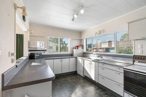 Photo of property in 32 Lancaster Street, Levin, 5510