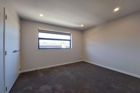 Photo of property in 1/10 Newington Road, Henderson, Auckland, 0612
