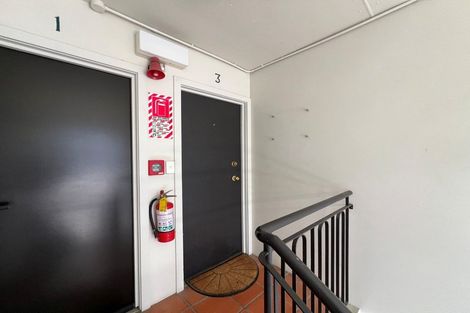 Photo of property in Regent Courts, 3/75 Gloucester Street, Christchurch Central, Christchurch, 8013