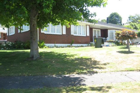 Photo of property in 11 Dalzien Place, Feilding, 4702