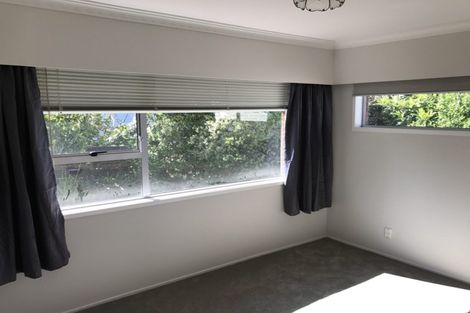 Photo of property in 42 James Evans Drive, Northcote, Auckland, 0627