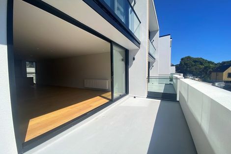 Photo of property in 7 Jean Caldwell Way, Island Bay, Wellington, 6023