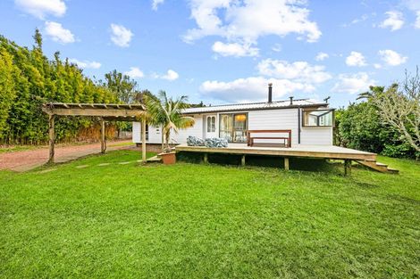 Photo of property in 204 Shaw Road, Oratia, Auckland, 0604