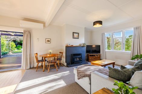 Photo of property in 15 Mataora Road, Kenmure, Dunedin, 9011