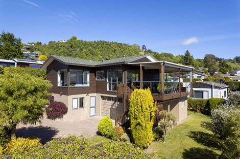 Photo of property in 1 Scenic Heights, Acacia Bay, Taupo, 3330