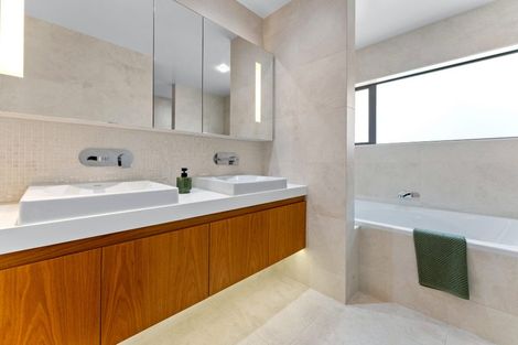 Photo of property in 87 Matipo Road, Mairangi Bay, Auckland, 0630