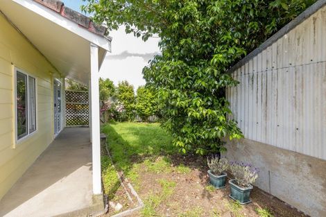 Photo of property in 2 Waimarie Park, Levin, 5510
