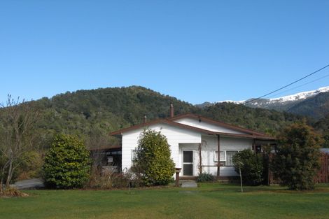 Photo of property in 40 Stafford Street, Blackball, 7804