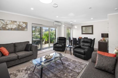 Photo of property in 16 Gillett Place, Botany Downs, Auckland, 2014