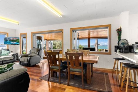 Photo of property in 8 Signal Station Road, Pouto, 0391