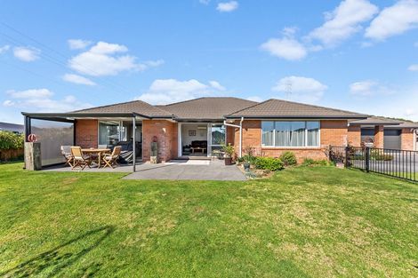 Photo of property in 1 Honeyfield Drive, Whalers Gate, New Plymouth, 4310