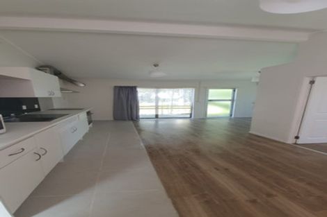 Photo of property in 68 Broderick Road, Johnsonville, Wellington, 6037