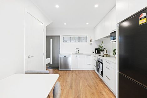 Photo of property in 10/19 Ruakiwi Road, Hamilton Lake, Hamilton, 3204