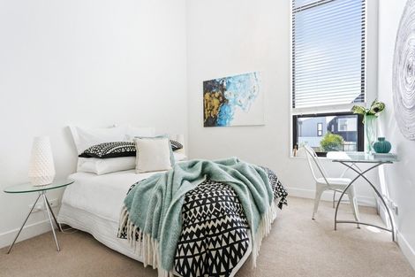 Photo of property in 15 Isitt Road, Hobsonville, Auckland, 0616