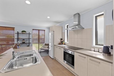 Photo of property in 15 Kedge Drive, Mangawhai, 0505