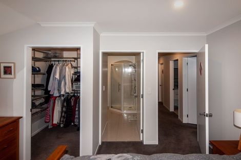 Photo of property in 227 Mark Avenue, Grenada Village, Wellington, 6037