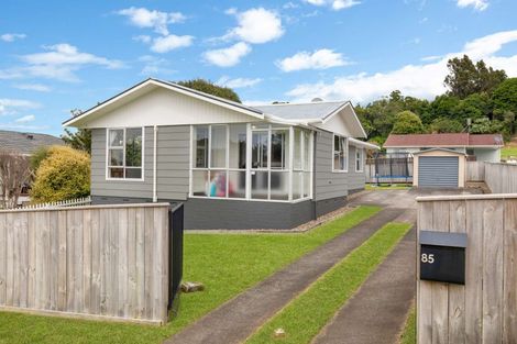 Photo of property in 85 Riversdale Drive, Merrilands, New Plymouth, 4312