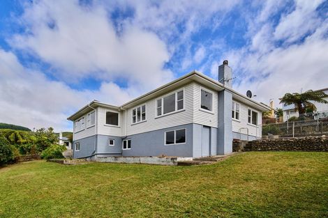Photo of property in 44 Saint Johns Terrace, Tawa, Wellington, 5028