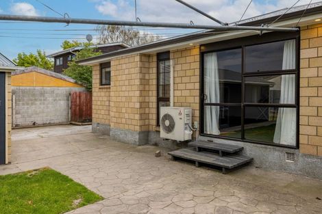 Photo of property in 60 Niven Street, Avondale, Christchurch, 8061