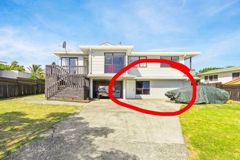 Photo of property in 132 Finlayson Avenue, Clendon Park, Auckland, 2103