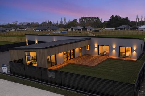 Photo of property in 27 Goldie Drive, Rangiora, 7400