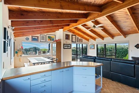 Photo of property in 9 Moana Street, Otaki Beach, Otaki, 5512