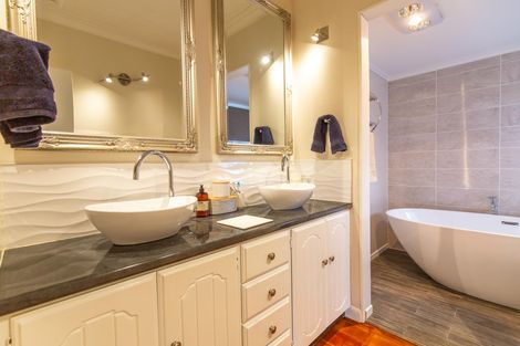 Photo of property in 191 Hakanoa Street, Huntly, 3700